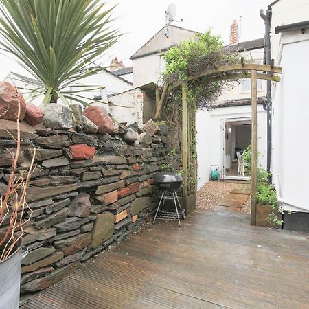 Spacious 4 Bedroom House- Walking Distance To City Centre & Great Backyard คาร์ดิฟฟ์ ภายนอก รูปภาพ