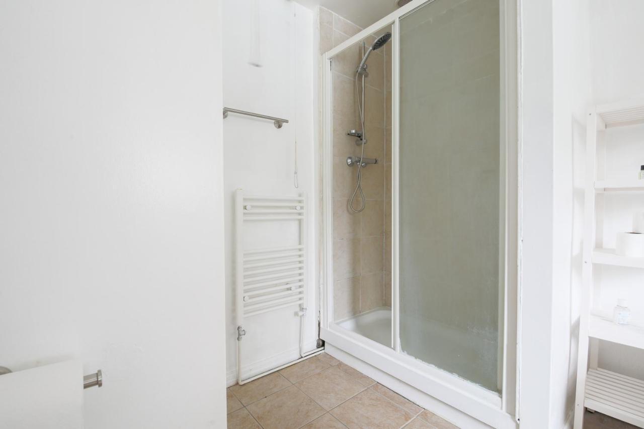 Spacious 4 Bedroom House- Walking Distance To City Centre & Great Backyard คาร์ดิฟฟ์ ภายนอก รูปภาพ